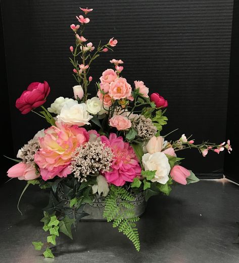 Small Pink Arrangement in Lacy Tin by Andrea Small Pink Arrangements, Pink Arrangements, Summer Arrangements, Spring Centerpieces, Table Florals, Spring Centerpiece, Floral Decorations, Simple Table, Flower Arranging