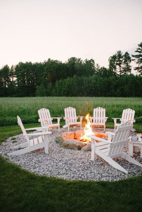 Get ready for outdoor entertaining with these 10 must have essentials for your backyard from HGTV experts. Fire Pit Plans, Fire Pit Area, Fire Pit Designs, Diy Fire Pit, Have Inspiration, Backyard Fire, Fire Pit Backyard, Backyard Makeover, Backyard Projects