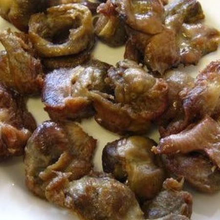 Chicken Gizzards Recipe, Offal Recipes, Gizzards Recipe, Chicken Liver Recipes, Chicken Gizzards, Liver And Onions, Liver Recipes, Chicken Heart, Sauteed Chicken