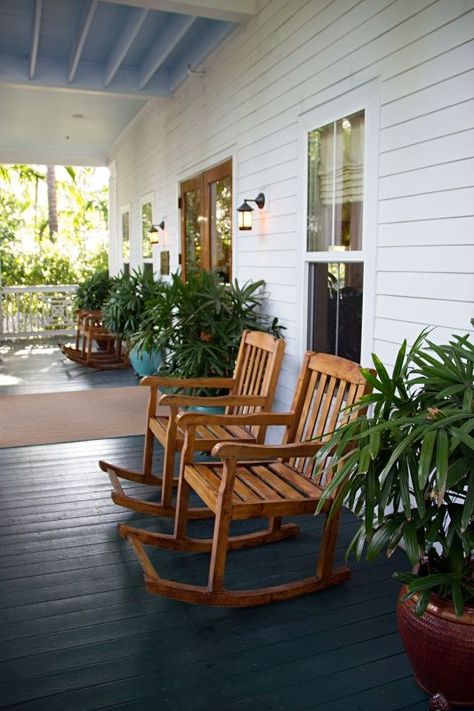 Pair of Wooden Rockers on Porch with Plants Small Front Porch With Rocking Chair, Front Porch Patio Ideas, Porch With Plants, Porch Patio Ideas, Front Porch With Rocking Chairs, Simple Rocking Chair, Green Rocking Chair, Porch Appeal, Farmhouse Porches