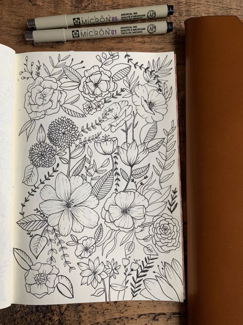 Easy Floral Sketches, Full Page Flower Drawings, Floral Pen Art, Sketchbook Art Journal Sketches Easy, Floral Pencil Sketch, Micron Pen Art Flowers, Flower Drawing Design Pattern, Fine Line Doodles, Zentangle Flower Doodles