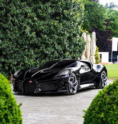 Bugatti La Voiture Noire Bentley Suv, Bugatti Royale, R35 Gtr, Pagani Huayra, Super Sport Cars, Bugatti Cars, Mclaren P1, Ferrari F40, Nissan 370z