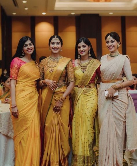 Plain Saree With Heavy Jewellery, Wedding Guest Saree Look South Indian, Saree For Sisters Wedding Indian Fashion, Wedding Saree Looks Indian Sister, South Indian Wedding Guest Look, Bridesmaid In Saree, Wedding Sarees For Bride Sister, Wedding Looks Indian Sister Saree, South Indian Bridesmaids Saree