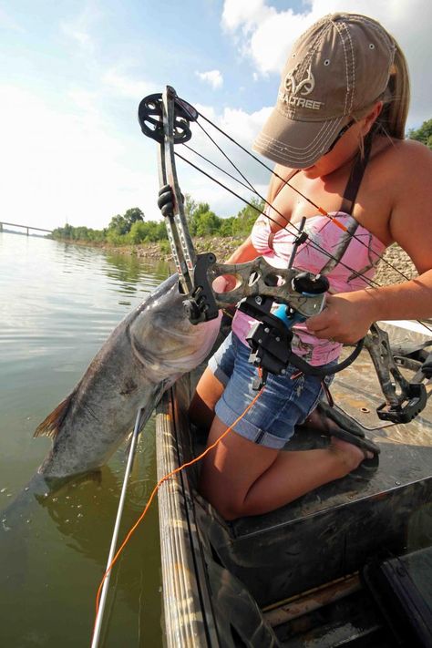 10 Top Bowfishing Hot Spots | Bowhunting | Realtree Camo Bow Fishing, Common Carp, Archery Girl, Coyote Hunting, Hunting Girls, Hunting Women, Bowfishing, Bowhunting