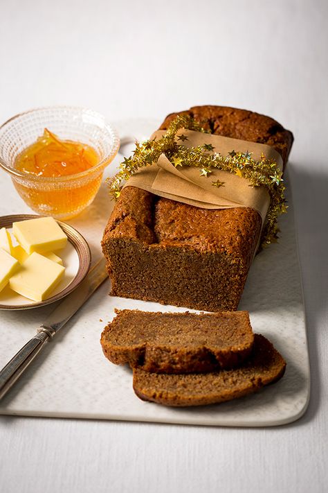 Spiced honey loaf cake - YOU Magazine Easy Christmas Baking Recipes, Spice Loaf Cake, Easy Christmas Baking, Honey Loaf, Xmas Breakfast, Christmas Baking Recipes Easy, Spice Loaf, Make Ahead Christmas Appetizers, Christmas Baking Easy