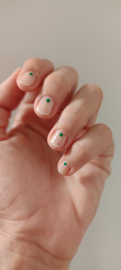 Dot Minimal Nails, Single Dot Nails, Green Dot Nails, Short Round Nails, Dot Nail Designs, Black French Tips, Dot Nail Art, Aesthetic Nails, Minimal Nails