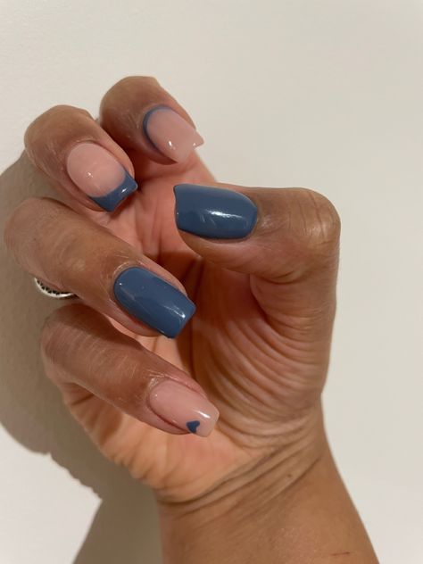 Fall 2023 Nail Trends, Blue Autumn Nails, Chloe Frances, Denim Nails Ideas, Blue And Grey Nails, Blue And Brown Nails, Grey Blue Nails, Leafy Nails, Blue Grey Nails