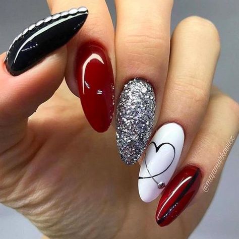 We have compiled 16 Nails That You Need To Check Out Right Now! All of these nails are above average with some being incredible. You will find a few favorites in this bundle and we guarantee that girlfriend. The variety fo these nails is great making room for all creativity and all preferences. Diy Valentine's Nails, Red Nail Art Designs, Nails 2018, Red Nail Art, Nail Designs Valentines, Burgundy Nails, Super Nails, Trendy Nail Design, Heart Nails