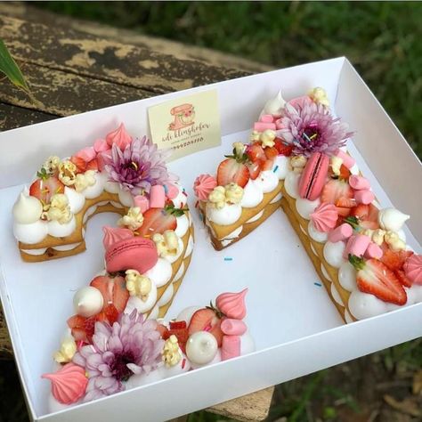 Cake Letters, Cake Numbers, Cream Macarons, Number Birthday Cakes, Its A Beautiful Day, Cake Heart, Buckwheat Cake, 21st Bday Ideas, Cake Lettering