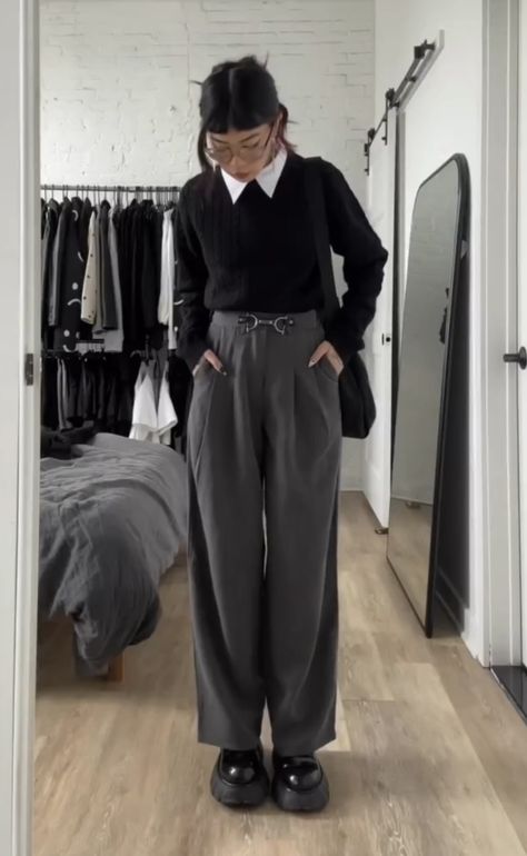 Dark Smart Casual Outfit, Soft Grunge Work Outfits, Cool Trousers Outfit, Alternative Office Outfits Women, Boyish Work Outfit, Outfit Ideas For The Office, Alternative Business Casual Outfits For Women, Masc Corporate Outfits, Nonbinary Office Wear