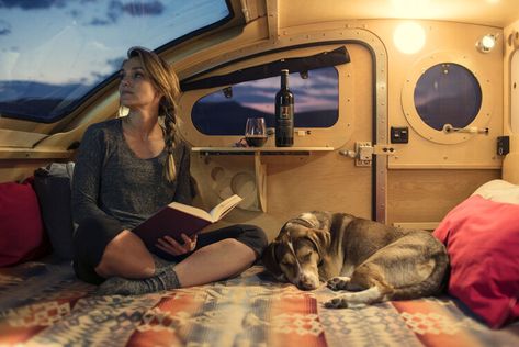 A Look Inside Teardrop Camper Interiors — Vistabule Teardrop Camper Interior, Teardrop Camper Plans, Teardrop Caravan, Teardrop Camping, Luxury Campers, Vintage Camper Interior, Teardrop Campers, Teardrop Camper Trailer, Tiny Camper