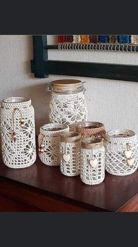 Crochet Jar Covers, Doily Art, Doilies Crafts, Diy Glass Bottle Crafts, Diy Jar Crafts, Mason Jar Crafts Diy, Stovetop Potpourri, Glass Bottle Crafts, Crochet Decoration