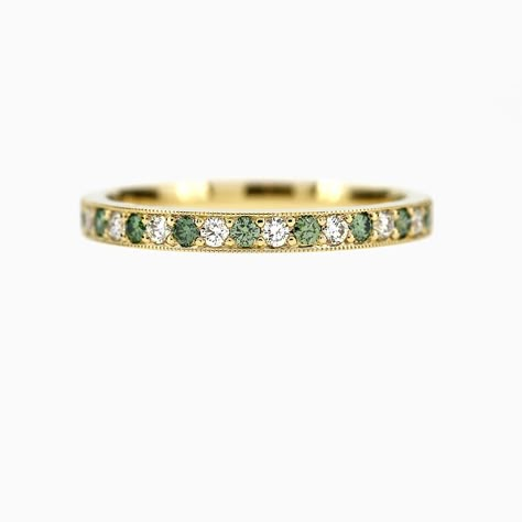 Chunky Bangles, Green Diamond Ring, Boho Jewellery Necklaces, Green Diamond Rings, Wedding Band Gold, Green Ring, Necklaces Silver, White Diamond Ring, Half Eternity Band