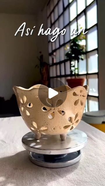 Mukesh Kumar on Instagram: "Ceramic art by @gedestudio_ #fruitbowl #workinprogress #reelsvideo #ceramicstudio" Ceramic Carving, Pottery Class Ideas, Clay Bowls, Clay Bowl, Cerámica Ideas, Ceramic Handmade, Pottery Techniques, Pottery Classes, Pottery Bowl