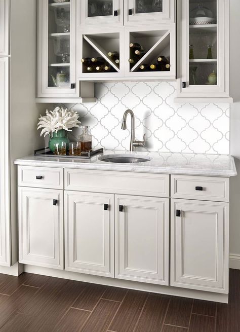 Whisper White Arabesque Tile - MSI Backsplash Tile White Arabesque Tile, Arabesque Tile Backsplash, Backsplash Arabesque, Kitchen Backsplash Tile Designs, Backsplash With White Cabinets, Neutral Backsplash, Gray Tile, White Kitchen Tiles, White Kitchen Backsplash