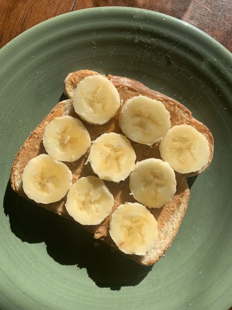 Toast With Honey, Honey Drizzle, Peanut Butter Toast, Banana Toast, Peanut Butter And Banana, Peanut Butter Banana, Cheese Ball, Appetizer Dips, Aesthetic Food