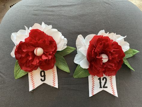 Football Mom Corsage, Senior Night Corsage For Mom, Senior Baseball Banquet Ideas, Senior Night Mom Corsage, Baseball Senior Night Decorations, 8th Grade Baseball Night Gifts, Senior Night Ideas Baseball, High School Baseball Senior Night Ideas, Baseball Banquet Ideas High Schools