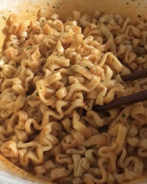 #korean #koreanfood #ramen #ramyeon #noodles #food #recipe #crave #cravings #carbs #cheese #cheesy #chicken #flavors #kpop #koreanramen #samyang Spicy Ramen, Ramen Noodle, Cheesy Chicken, Chicken Flavors, Ramen Noodles, Korean Food, Food Recipe, Ramen, Noodles