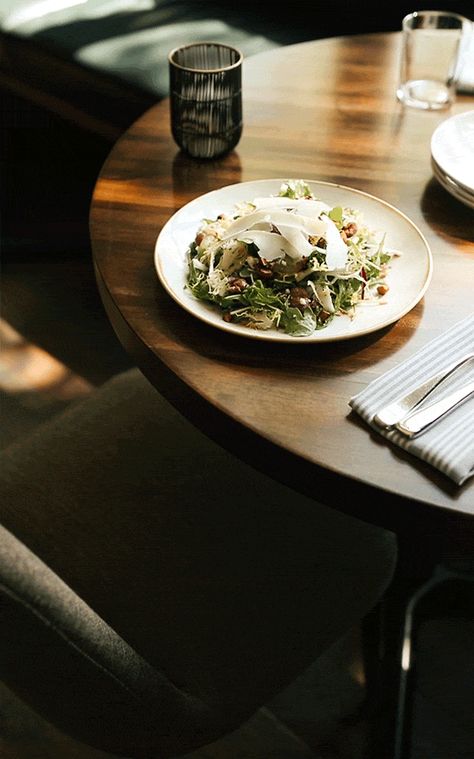 Cinemagraph Food, Food Cinemagraph, Gif Food, Cinemagraph Gif, Airport Food, Dappled Light, Food Drink Photography, Food Backgrounds, Funnel Cake