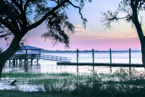 A Late Winter Getaway in South Carolina’s Lowcountry - Modern Farmer Daufuskie Island, Carolina Do Norte, Hilton Head South Carolina, Cumberland Island, Modern Farmer, Winter Getaway, Mackinac Island, Hilton Head Island, Hilton Head