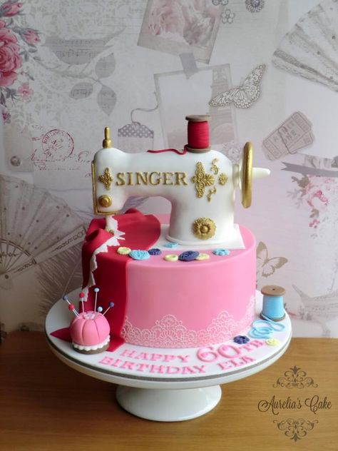 Singer sewing machine cake - Cake by Aurelia's Cake Sewing Machine Cake, Sewing Cake, Quilted Cake, Cakes For Women, Cake Decorating Designs, Specialty Cakes, Novelty Cakes, Singer Sewing Machine, Singer Sewing