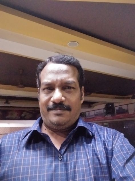 India Tiruchirappalli Hindu 47yrs - View Member profile Shaadimatchbook.com India Boy, Male Profile, Understand Me, Matrimonial Services, Indian Boy, Indian Men, Bra Image, Billie Eilish Vídeos