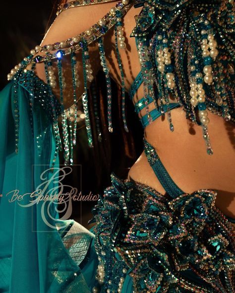 Bachata Dress, Cabaret Dress, Gymnastic Outfits, Lace Long Skirt, Belly Dancer Outfits, Raqs Sharqi, Dancer Outfits, Belly Dance Skirt, Bellydance Costume