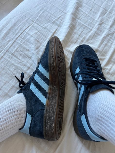 Spezial Shoes, Adidas Spezial, Dream Vacations, Me Too Shoes, Dark Blue, Lookbook, Navy Blue, Adidas, Navy