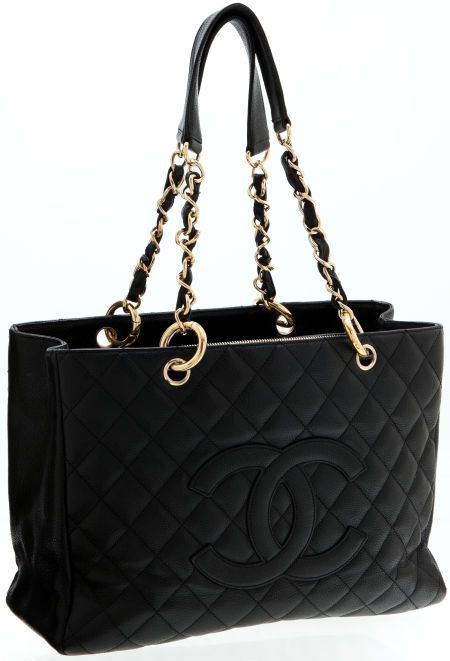 Classy Handbags For Women, Classy Handbags, Vintage Chanel Bag, Chanel Tote Bag, Big Handbags, My Style Bags, Luxury Bags Collection, Handbag Stores, Chanel Tote