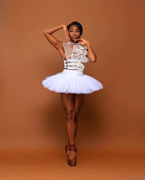 Alexandra Owens — Brown Ballerina Blog — Brown Girls Do Ballet® Ballerina Photoshoot, Brown Ballerina, Black Pinup, Everybody Dance Now, Black Dancers, Dance Photo Shoot, Dance Picture Poses, Ballet Poses, Black Ballerina