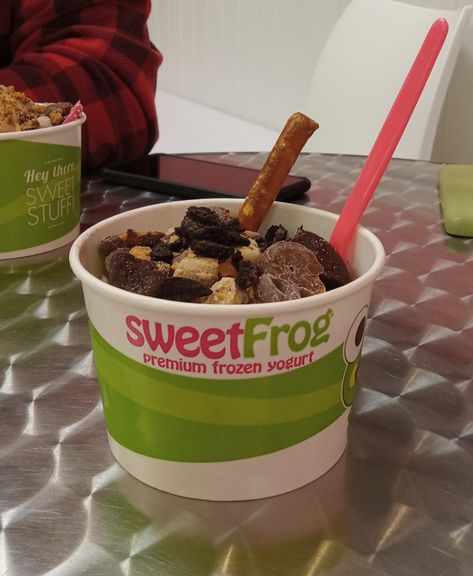 i love going to sweet frog and getting the coffee frozen yogurt!! #sweetfrog #frozenyogurt #desert #pretzel #coffee Coffee Frozen Yogurt, Sweet Frog Frozen Yogurt, Sweet Frog, Food Sweet, Frozen Yogurt, The Coffee, Yogurt, Frozen, Ice Cream