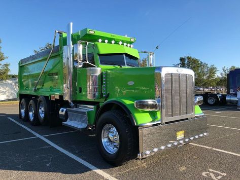 Peterbilt Dump Trucks, Custom Peterbilt, Truck Images, Peterbilt 389, Dump Trucks For Sale, American Trucks, Work Trucks, Custom Big Rigs, Dumper Truck