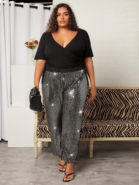 Free Returns ✓ Free Shipping✓. SHEIN CURVE+ Plus High Waist Sequins Wide Leg Pants- undefined at SHEIN. Silver Sequin Pants Outfits, Glitter Pants Outfit, Sequins Pants Outfit, Glitter Pants, Sequin Pant, Plus Zise, Plus Size Sequin, Fiesta Outfit, Sequin Pants