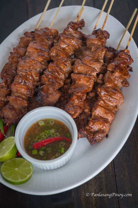 Pinoy Bbq, Grilled Pork Roast, Barbeque Pork, Pork Barbecue, Barbecue Recipe, Picnic Food Ideas, Pork Bbq, Filipino Recipe, Barbecue Pork