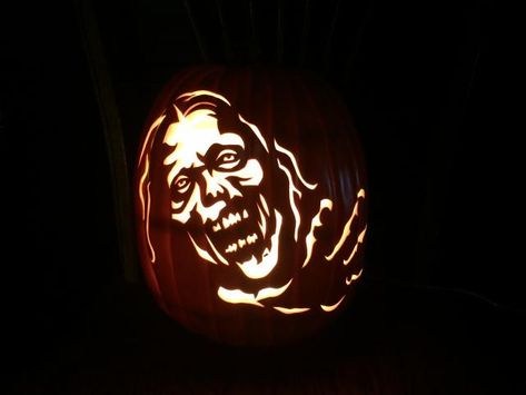 Pumpkin Carving Ideas Detailed, Zombie Pumpkin Carving, Zombie Pumpkin, Zombie Pumpkins, Pumpkin Stencils, Halloween Forum, Carving Pumpkins, Pumpkin Display, Pumpkin Carving Ideas