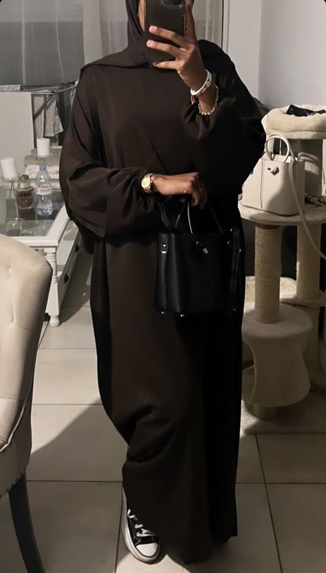 Formal Abaya Outfit, Abaya And Trainers, Abaya And Jordans, Abaya University, Everyday Abaya Outfits, Eid Abaya Outfit, Voile Outfit, Abaya Fits, Classy Abaya