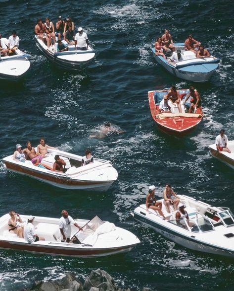 Vintage Summer Pictures, Vintage Boat Aesthetic, 70s Yacht Rock Aesthetic, Vintage Lake Photos, Vintage Hamptons Aesthetic, Yacht Rock Aesthetic, Old Summer Aesthetic, Vintage Summer Photos, Boat Party Aesthetic