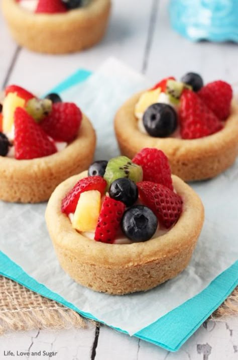 Cheesecake Sugar Cookie Cups, Muffin Tin Desserts, Facts Images, Mini Fruit Tarts, Sugar Cookie Cups, Eggs Florentine, Fruit Cheesecake, Fruit Cup, Fruit Tarts