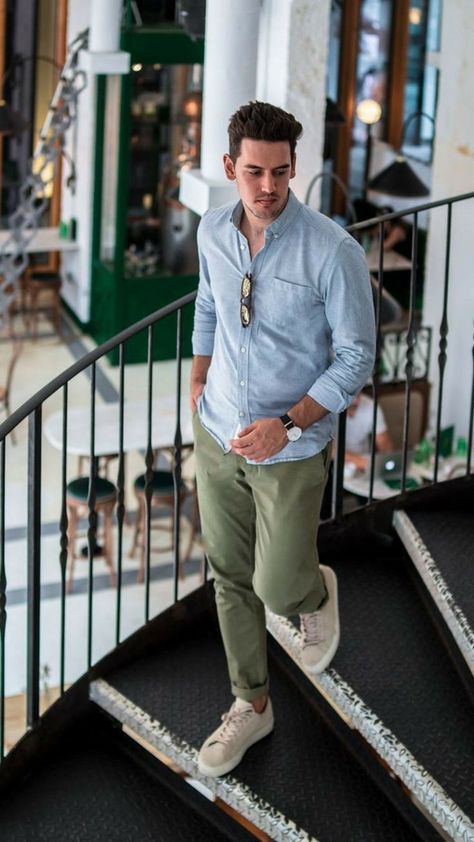 Summer Mens Outfits, Mens Smart Outfits, Green Pants Outfit, Smart Outfits, Mens Business Casual Outfits, Best Profile, Outfits To Copy, Mens Fashion Wear, Mens Casual Outfits Summer