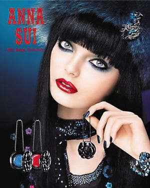 Anna Sui Anna Sui Makeup, 1920s Makeup, Beauty Advertising, Makeup Ads, Pictures Of Anna, Beauty Ad, Goth Beauty, Gothic Makeup, Goth Makeup