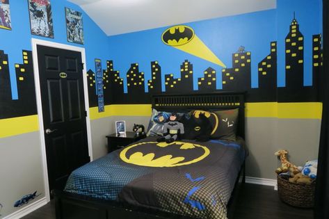 Batman Room Tour | Deco chambre garcon, Deco chambre, Chambre garcon Batman Bedroom Decor, Batman Themed Bedroom, Batman Room Decor, Rustic Chic Bedroom, Batman Bedroom, Batman Room, Boys Bedroom Themes, Amazing Bedroom Designs, Boys Room Design