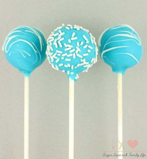 Blue Cake Pops - blue velvet pops Blue Desserts Recipes, Blue Velvet Cake, Blue Cake Pops, Baby Shower Desserts Boy, Cake Pops Recipe, Blue Velvet Cakes, Diaper Bouquet, Brownie Pops, Kid Friendly Dessert