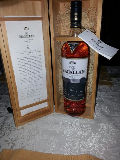 Macallan 21 one my favorite gifts. Mcallen Whiskey, Macallan Whisky, Alcohol Store, Single Malt, Macallan Whiskey Bottle, Favorite Things Gift, Scotch, Arsenal, Whiskey Bottle