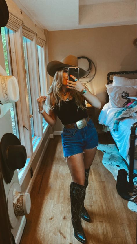 Western style, cowgirl boots, outfit inspo, Nash style, forth worth style, cowgirl Western Outfits Women With Shorts, Vaquera Shorts, Cowboy Hat Outfit Woman Summer, Shorts Western Outfits, Western Shorts Outfits Women, Rodeo Fits For Women, Cute Texas Outfits, Cowboy Boots And Shorts Outfit Summer, Hot Cowgirl Outfit Summer