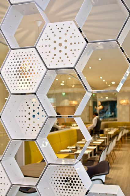 Honeycomb Room Decor, Retail Storage, Interior Design Living Room Modern, Jewelry Store Design, Honey Design, Showroom Interior Design, Architecture 3d, Living Room Partition, Living Room Partition Design