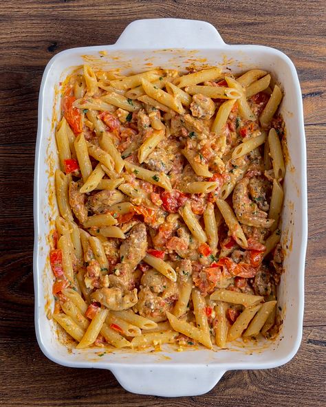 Feta Pasta With Chicken, Chicken Tomatoes, Baked Feta Pasta, Pasta With Chicken, Feta Chicken, Baked Feta, Feta Recipes, Food C, Baked Pasta Recipes