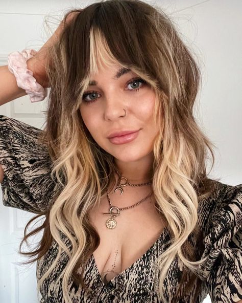 Bottleneck Bangs, Light Brunette Hair, Latest Hair Trends, Celebrity Hair Stylist, Trending Haircuts, One Hair, Curtain Bangs, Hair Transformation, Hairstyle Ideas