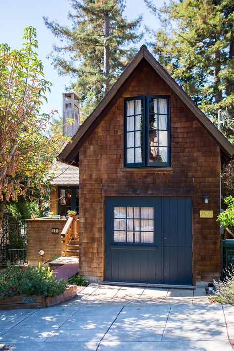 Bernard Maybeck, Pond House, Shingle House, Shingle Siding, Tiny House Layout, Cabin Exterior, Berkeley California, Cedar Homes, Cedar Shingles