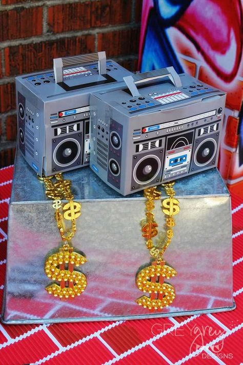 Hip Hop Birthday Party Ideas, 80s Hip Hop Party, Hip Hop Party Theme, 90s Theme Party Decorations, 90s Hip Hop Party, Hip Hop Birthday Party, 90s Party Ideas, 90s Party Decorations, 80s Birthday Parties