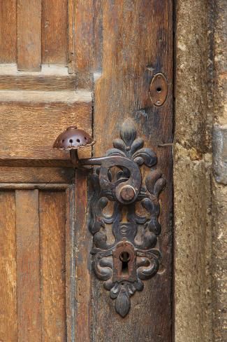 Door Knobs And Knockers, Door Detail, Doors And Hardware, Brasov, Old Doors, Unique Doors, Beautiful Doors, Door Knockers, Dream House Decor